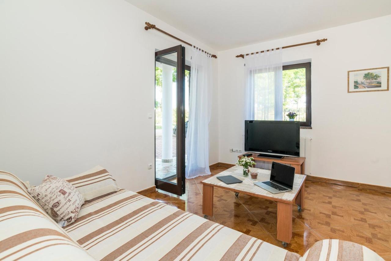 Apartments Vienna Zambratija  Habitación foto